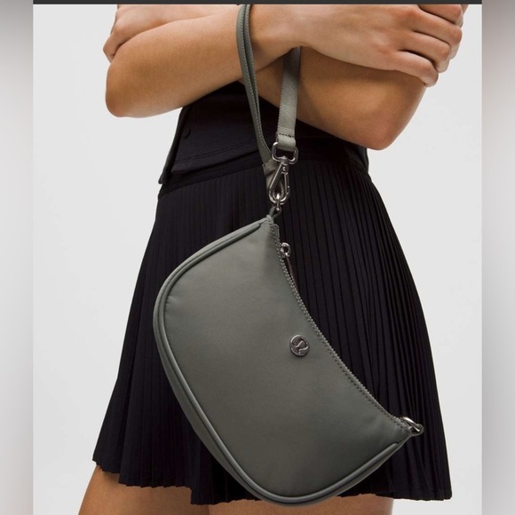 Lululemon Mini Shoulder Bag 1L Grey Sage NWT - Picture 2 of 11